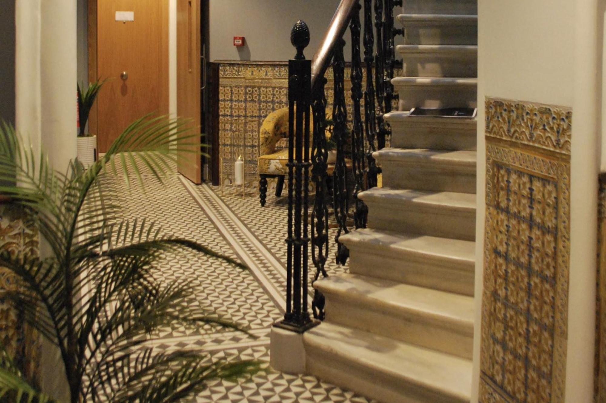 Central Penthouse Double Room Ensuite - Grand Central House Gibraltar Bagian luar foto