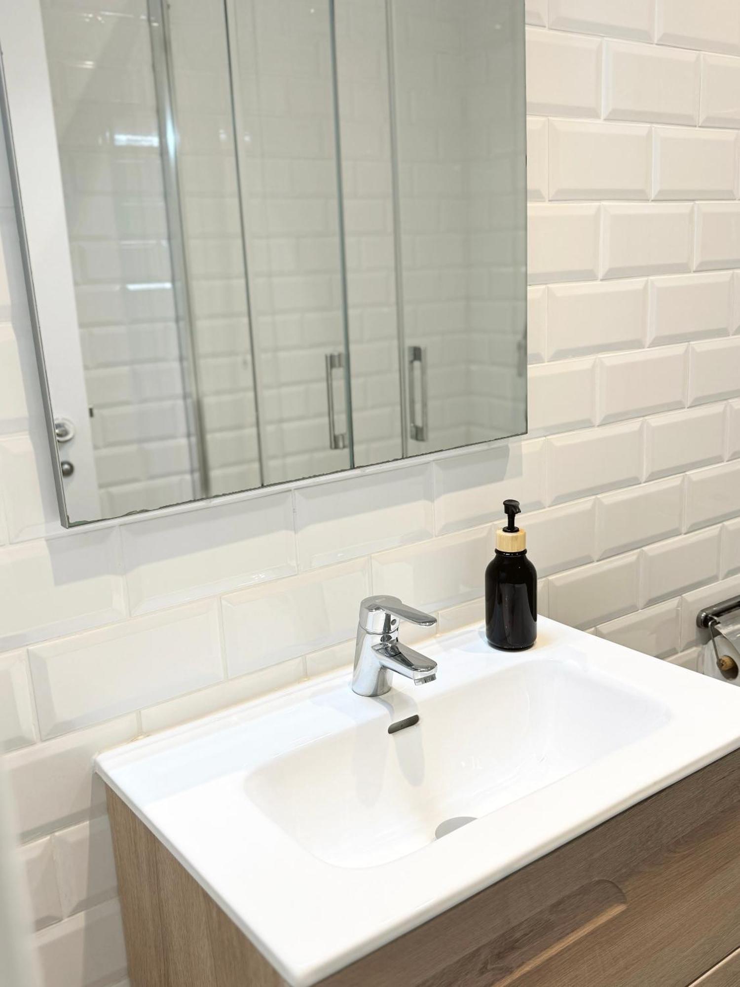 Central Penthouse Double Room Ensuite - Grand Central House Gibraltar Bagian luar foto